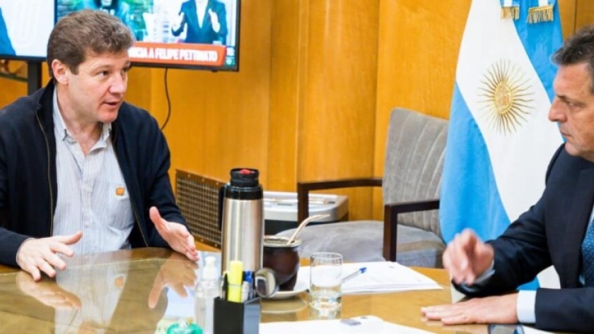 El Gobernador Melella se reunió con el ministro de Economía de la Nación, Sergio Massa