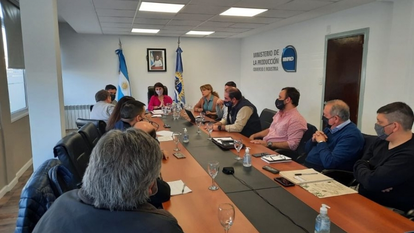 El Gobierno Provincial concretó mesa de trabajo para avanzar en acciones concretas relacionadas a las centrales hidroeléctricas