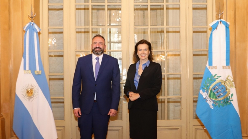 Repaso de la relación bilateral con San Marino, para impulsar intercambio comercial y turístico