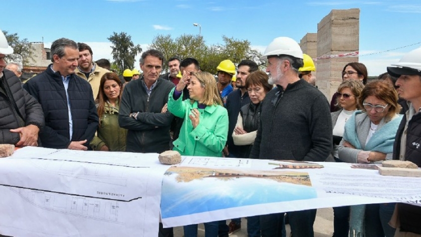 Stratta y Bahl, junto a Katopodis, recorrieron las obras de los Cuidadores de la Casa Común