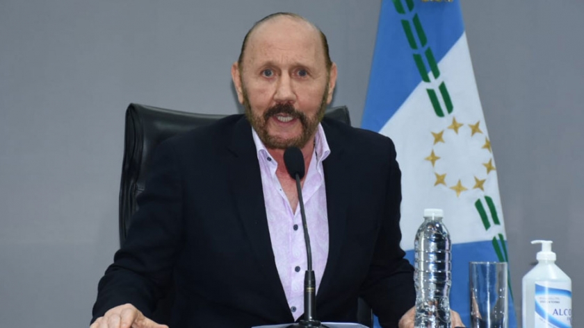 El Gobernador Insfrán extendió el bono extraordinario para los trabajadores municipales