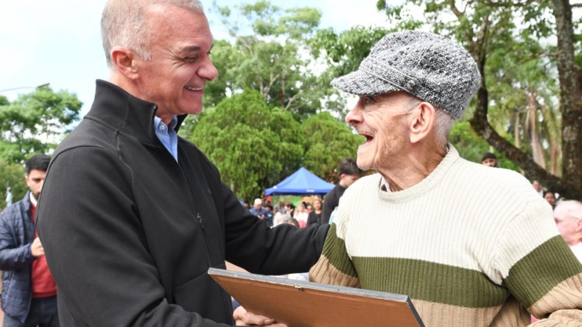 El vicegobernador encabezó los festejos del 77º aniversario de Garuhapé