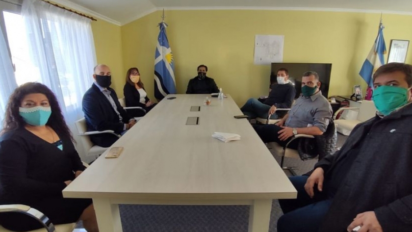 Fortalecen articulación con los municipios de Puerto Santa Cruz y Piedra Buena