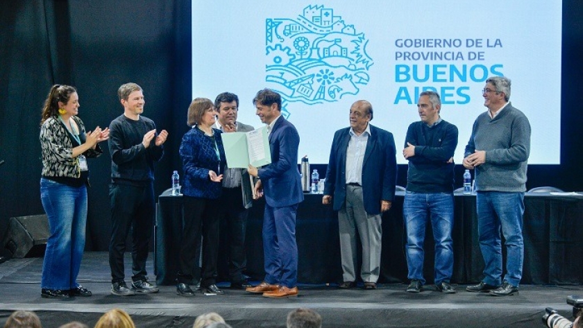 Kicillof encabezó la apertura del 1° Foro Provincial de Cooperativas en Marcha
