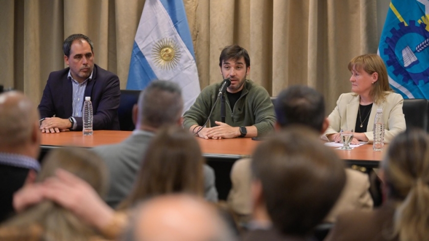 El Gobierno destacó las posibilidades que se abren con la reciente concesión del astillero de Comodoro Rivadavia