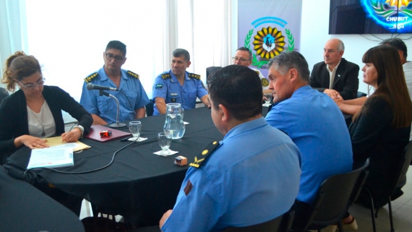 El Gobierno Provincial avanza en la compra de equipamiento e indumentaria para los agentes policiales