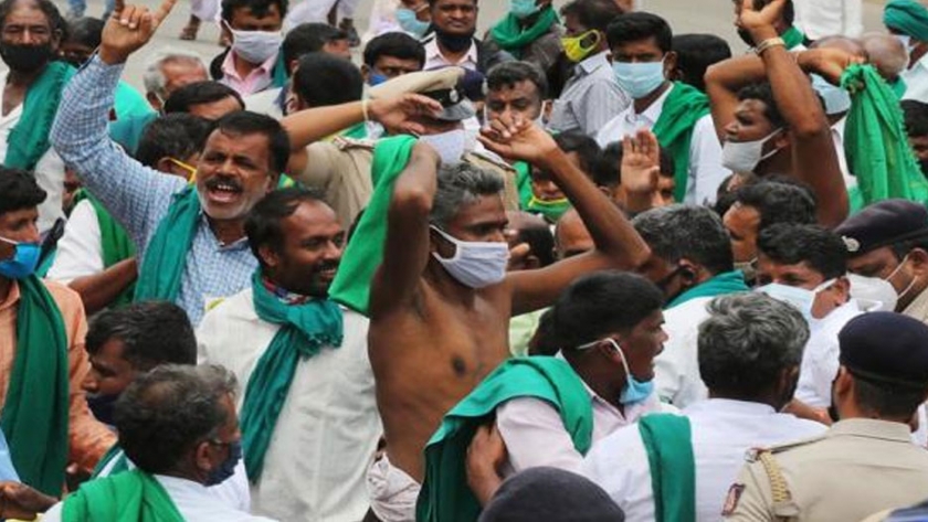 Controversia en la India ante una "histórica" reforma agraria