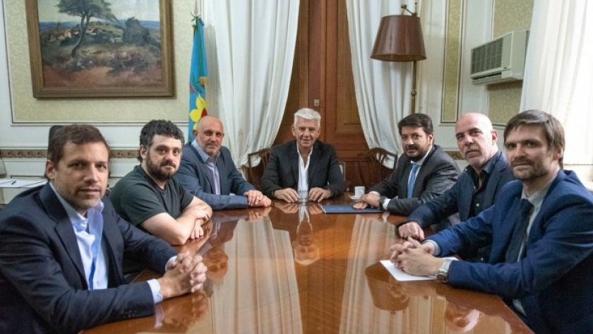 Mena se reunió con el presidente de la Cámara y los bloques