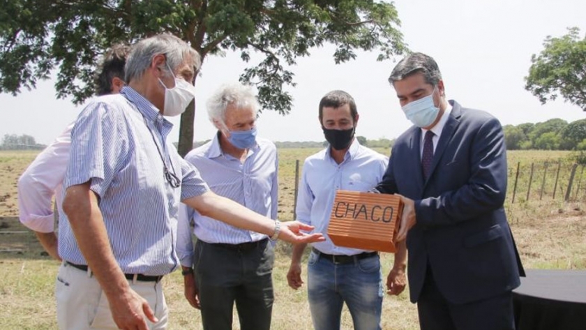 Impulso a la Industria: Capitanich y empresarios definen detalles para la instalación de una fábrica de ladrillos biocerámicos en Laguna Blanca