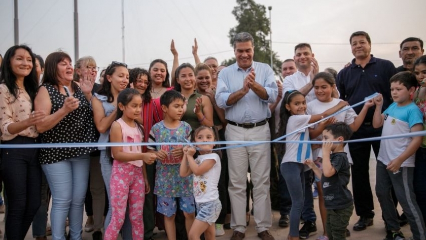 En Villa Berthet, Capitanich inauguró nueve cuadras de pavimento