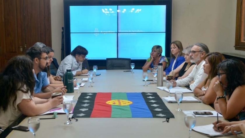Basterra destacó "la importancia de preservar las identidades originarias"
