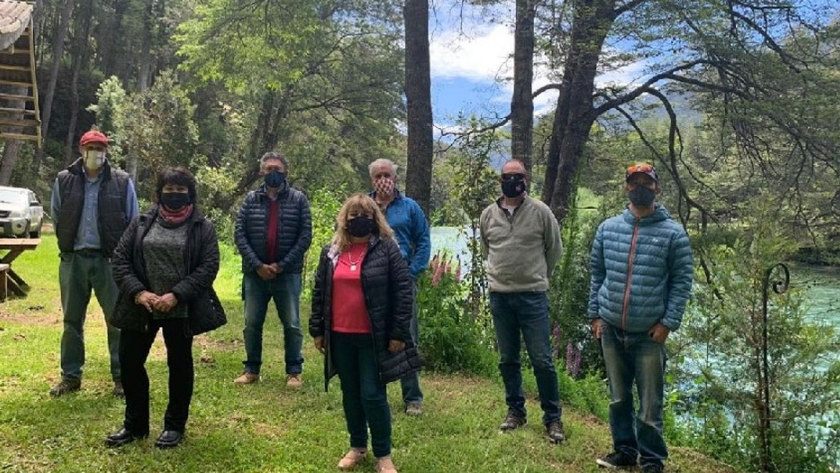 Con vistas a la apertura de temporada, la Ministra Vélez se reunió con prestadores de El Manso