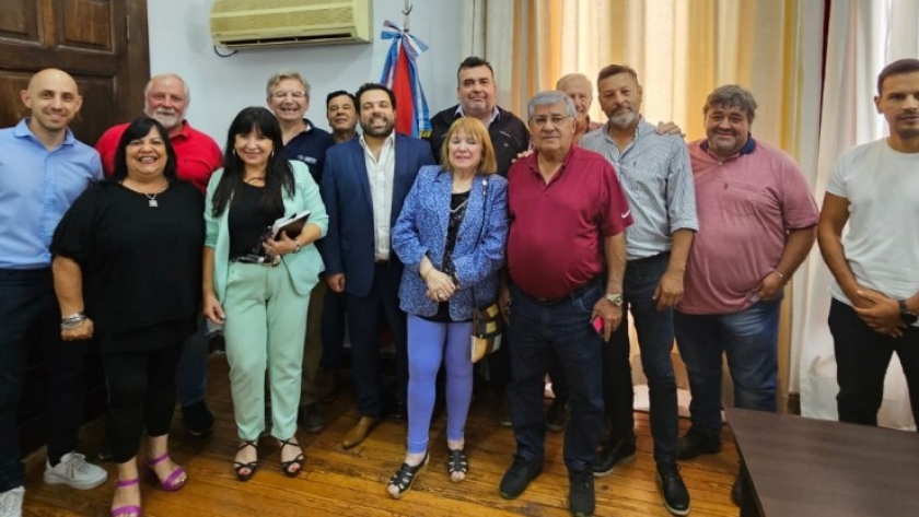 La provincia construye una agenda de trabajo con los sindicatos