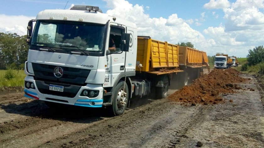 Trabajan en el mantenimiento de la ruta 29 en el departamento San Salvador