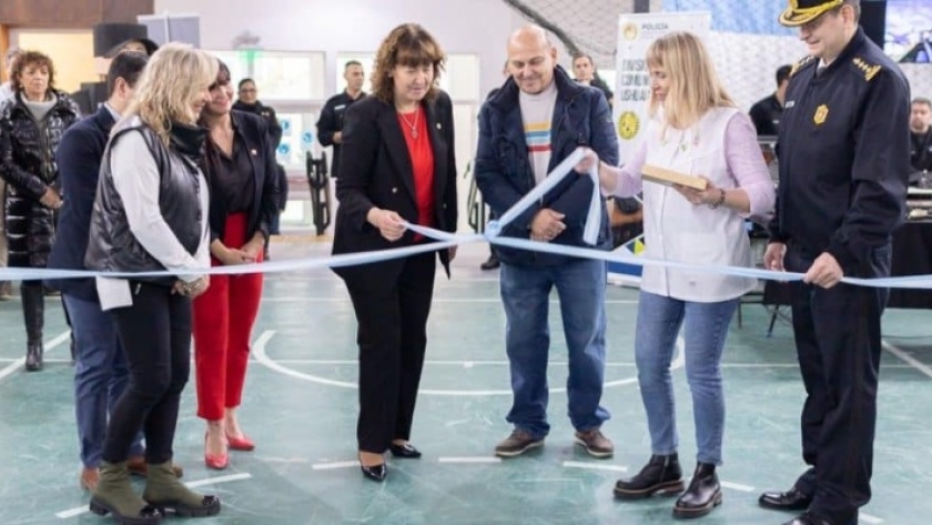 Se inauguró en Ushuaia una nueva edición de la expo «Conociendo a tu Policía»