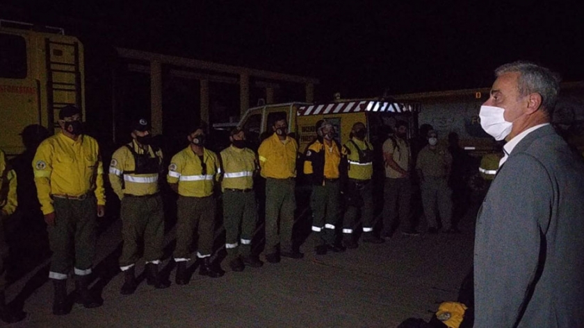 Brigadistas de Jujuy viajan a Río Negro para combatir los distintos focos