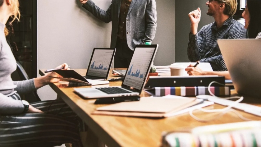 Secretos para reuniones eficientes: optimizando tiempo y recursos