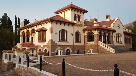 <Un castillo de inspiración árabe emerge en Córdoba como ícono turístico y cultural
