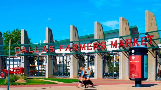 Dallas Farmers Market: un espacio de alimentos frescos en el corazón de Dallas