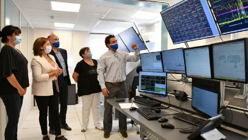 Carreras inauguró el moderno Centro Operativo de YPF en el yacimiento EFO