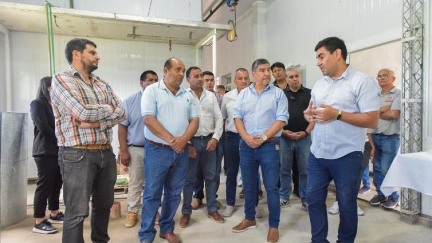 Acevedo celebró los emprendimientos del sector ganadero y textil en Choromoro