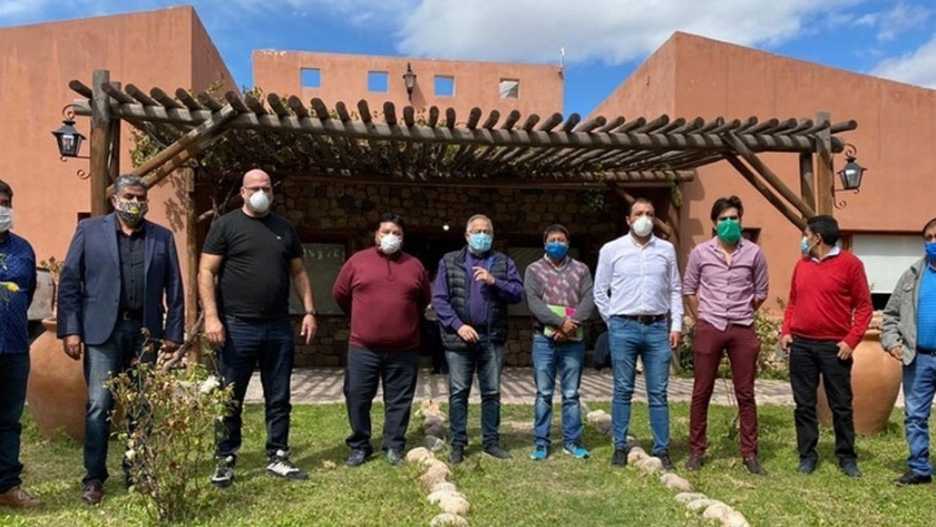 Minería se reunió con intendentes del oeste