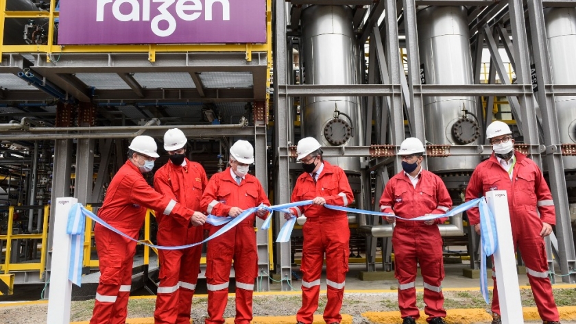 El Presidente inauguró una planta de Raízen en Dock Sud y valoró su confianza en el país