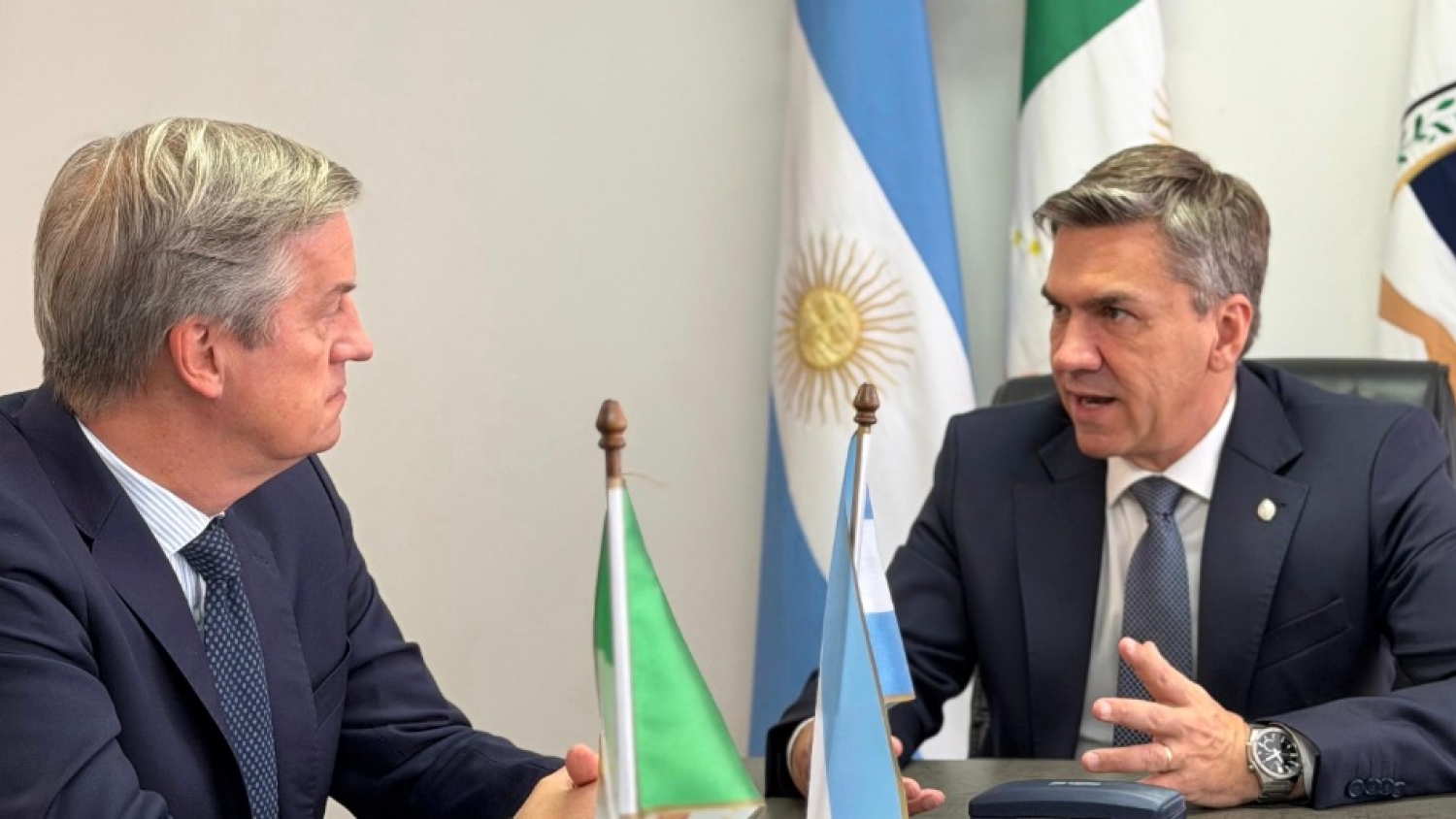 Zdero fortalece vínculos con la Unión Europea