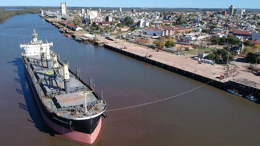 Los puertos de Ibicuy y Concepción del Uruguay están cargando en simultáneo