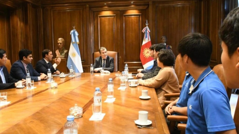 Gerardo Zamora se reunió con directivos de la Fundación Unión Internacional de Jóvenes IYF