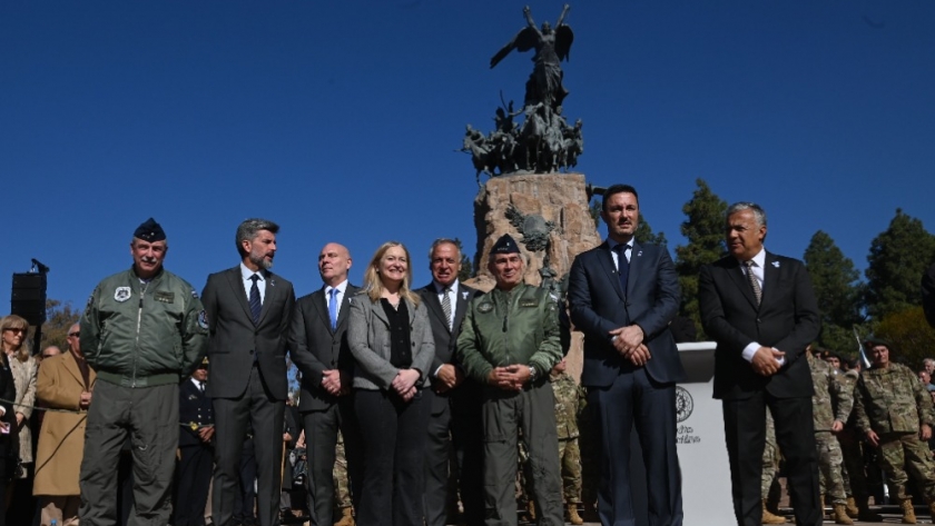 Mendoza fue sede del acto por un nuevo aniversario del Ejército Argentino