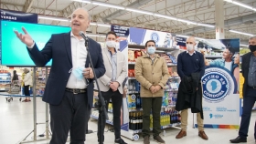 Inauguraron en un supermercado la primera góndola de Hecho en Córdoba