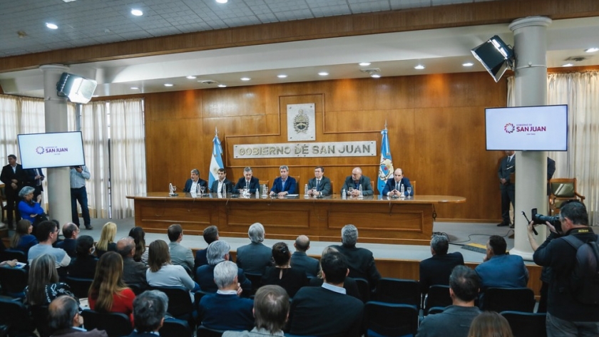 San Juan e YPF trabajarán en conjunto para invertir en energía solar