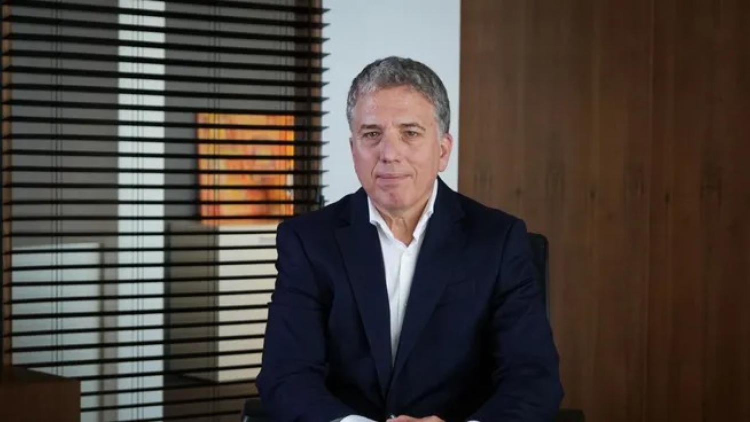 Dujovne avala el rumbo económico, pide definiciones cambiarias y plantea una reforma impositiva de fondo para 2026