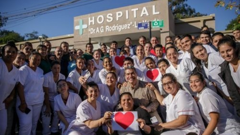 Capitanich inauguró hospital y pavimento en la verde: 