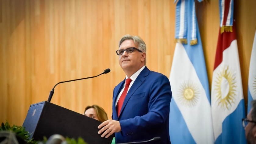 Llaryora ratificó la inversión en obra pública por $700.000 millones