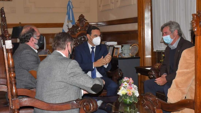 Valdés en la Mesa de Enlace: “El campo es pilar del desarrollo y debemos apoyarlo siempre”
