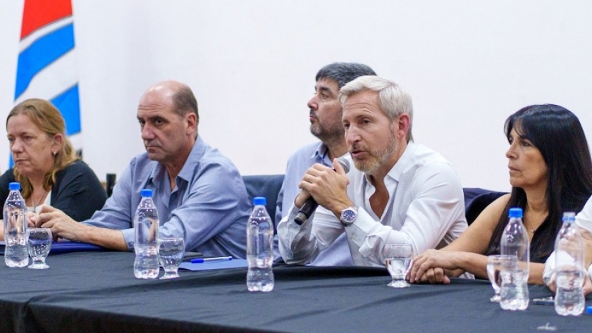 Frigerio: “Vamos a destinar el 50% del impuesto inmobiliario rural a reparar los caminos de la producción”