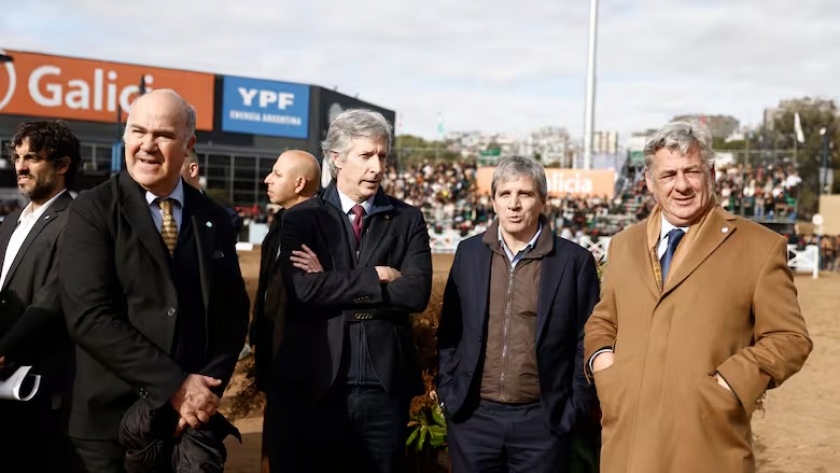 Caputo ratificó el rumbo económico y anticipó que seguirán bajando las retenciones cuando haya margen fiscal