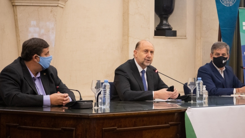 Perotti: "Santa Fe tiene todo para ser una provincia que atraiga, concentre y ponga sobre este territorio la mirada de los inversores"