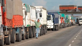 Santa Fe espera 14 mil camiones diarios para la cosecha 2021: buscan ordenar el tránsito y la seguridad