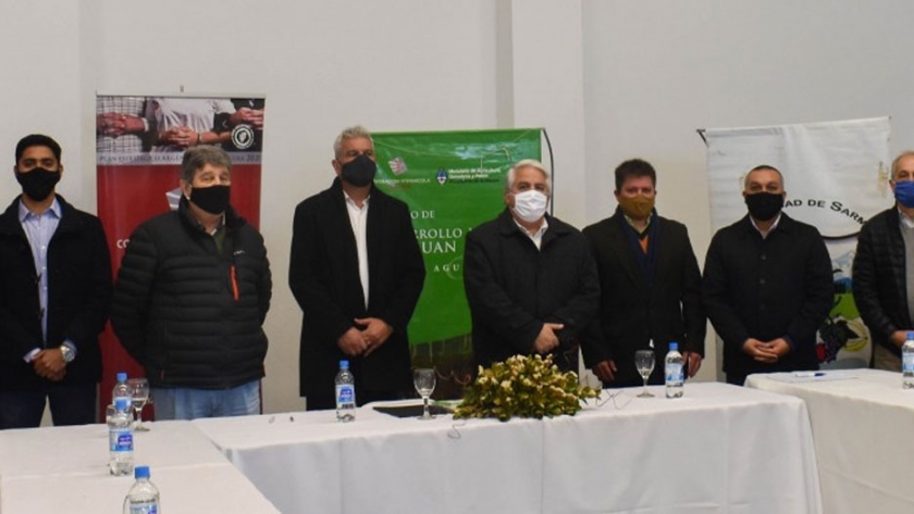 Acciones para fortalecer a los viñateros de Sarmiento