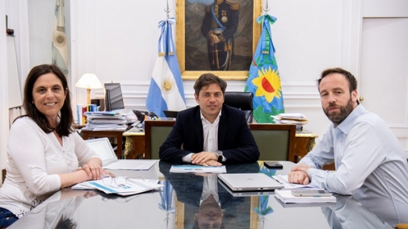Kicillof y Moretti oficializaron un aumento de 42,45% para las jubilaciones y pensiones mínimas del IPS