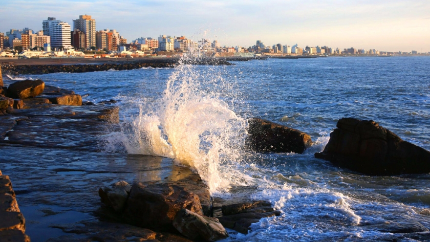 Descubrí las playas más accesibles cerca de Mar del Plata: opciones económicas para este verano