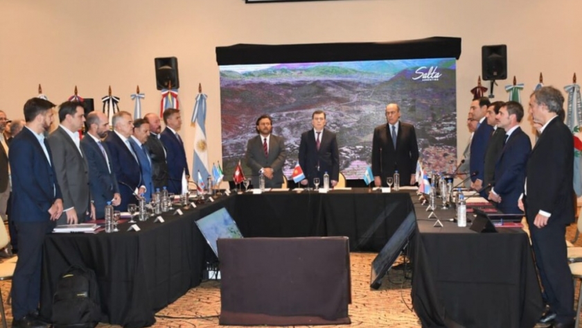 Los gobernadores del Norte Grande debaten en Salta con la presencia del ministro Francos y el titular del CFI