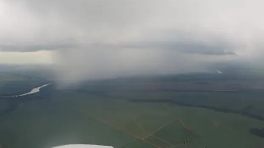 Ningún milagro: la increíble tecnología que hace que 7 de cada 10 nubes lluevan con agua potable