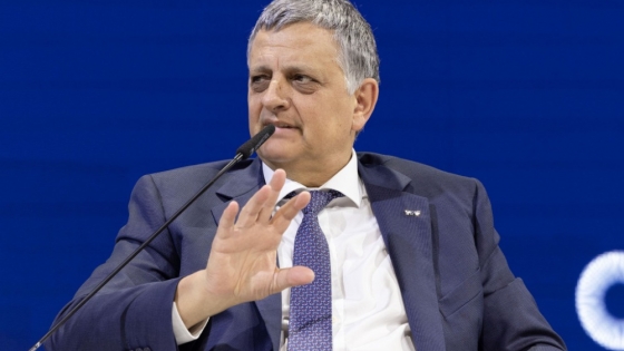 YPF puso en marcha en Neuquén un centro operativo con inteligencia artificial que redefine la gestión industrial