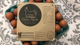 Doña Pepita: huevos frescos, gallinas libres