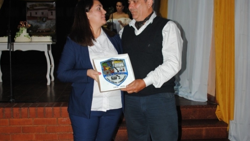 El INYM junto a los 50 años de la Escuela de Comercio de San Carlos