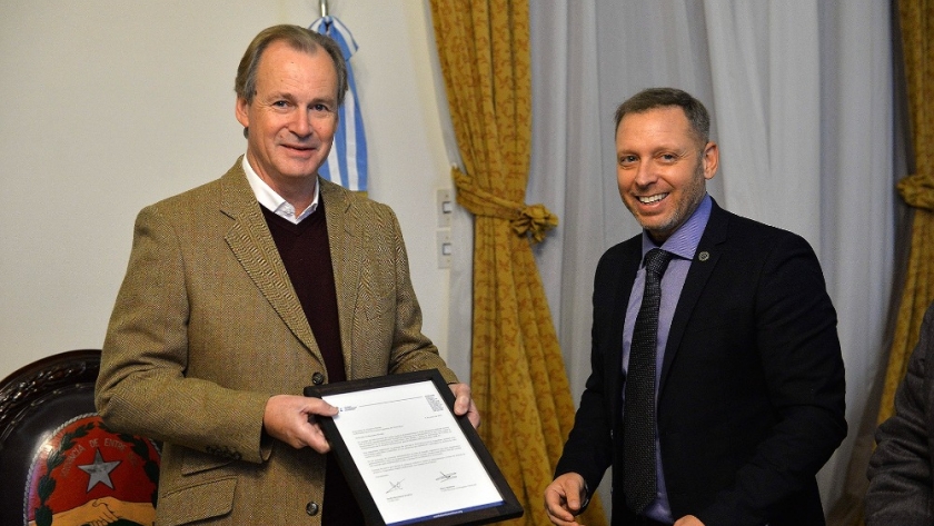 Bordet recibió un reconocimiento por su accionar contra la discriminación y el antisemitismo